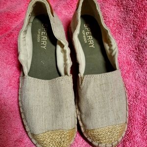 Sperry size 7